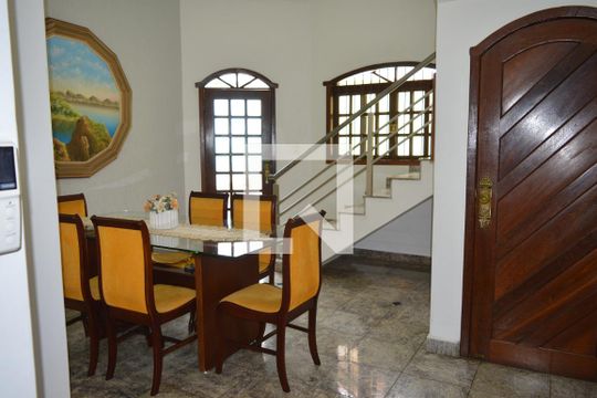 Sala de jantar de casa à venda com 4 quartos, 550m² em Fonte Grande, Contagem