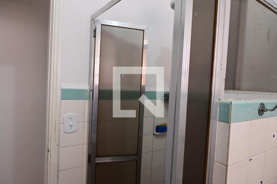Banheiro  de apartamento para alugar com 1 quarto, 41m² em Ocian, Praia Grande