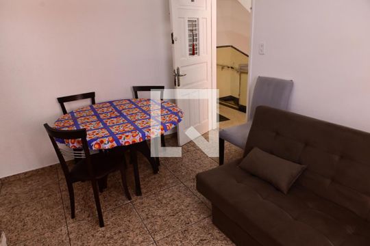 sala de apartamento para alugar com 1 quarto, 41m² em Ocian, Praia Grande