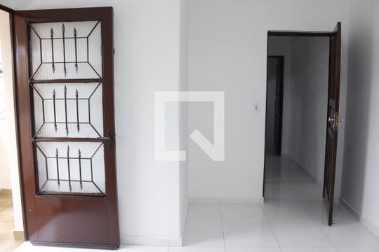 Quarto 1 de casa para alugar com 2 quartos, 100m² em Jardim Vera Cruz(zona Leste), São Paulo