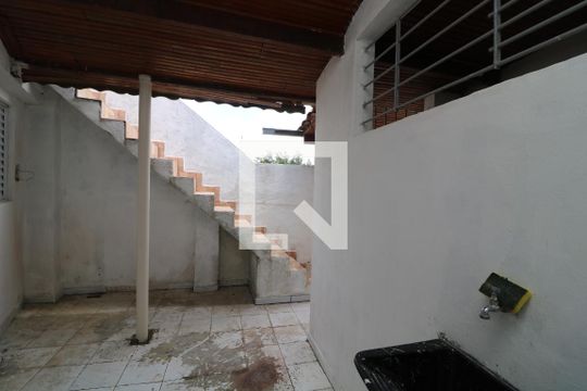 Área de Serviço de casa para alugar com 1 quarto, 50m² em Parque Santa Madalena, São Paulo