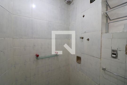 Banheiro de casa para alugar com 1 quarto, 50m² em Parque Santa Madalena, São Paulo