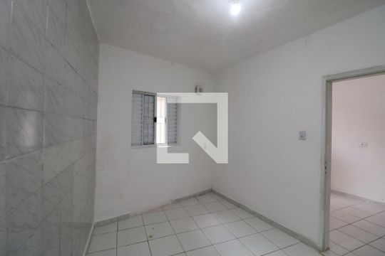 Quarto de casa para alugar com 1 quarto, 50m² em Parque Santa Madalena, São Paulo