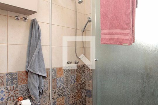 Banheiro Quarto 1 Suíte de apartamento à venda com 3 quartos, 113m² em Farroupilha, Porto Alegre