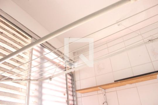 Área de Serviço de apartamento para alugar com 1 quarto, 45m² em Centro, São Vicente