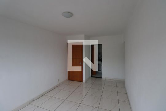 Sala de apartamento para alugar com 2 quartos, 60m² em Rocha, São Gonçalo