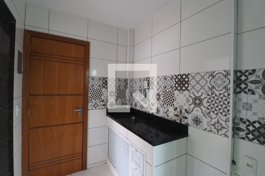 Cozinha de apartamento para alugar com 2 quartos, 60m² em Rocha, São Gonçalo