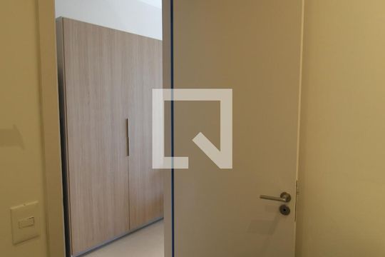 Banheiro de kitnet/studio à venda com 1 quarto, 26m² em Indianópolis, São Paulo