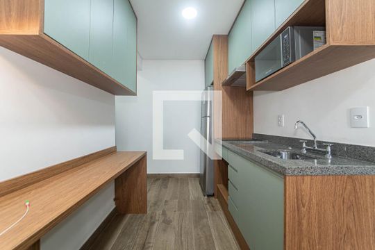 Cozinha de apartamento para alugar com 1 quarto, 25m² em Brooklin Paulista, São Paulo