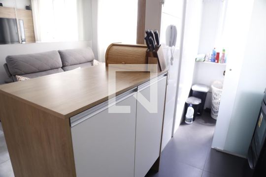 Cozinha de apartamento à venda com 2 quartos, 47m² em Jardim Iris, São Paulo
