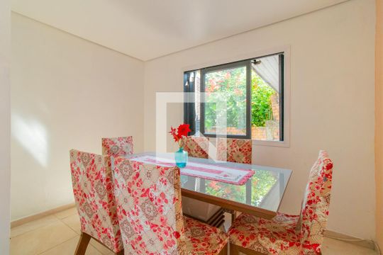 Sala de casa à venda com 6 quartos, 300m² em Coronel Aparício Borges, Porto Alegre