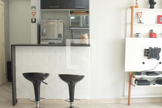 Apartamento para alugar com 2 quartos, 50m² em Parque Reboucas, São Paulo