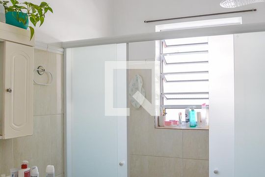 Banheiro de casa à venda com 2 quartos, 355m² em Vila Helena, São Bernardo do Campo