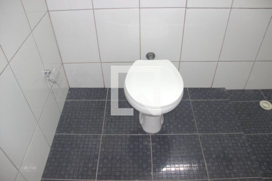 Banheiro de casa para alugar com 3 quartos, 188m² em Jardim Santo André, Sorocaba