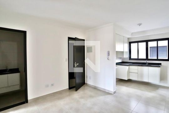 Apartamento à venda com 2 quartos, 42m² em Vila Invernada, São Paulo