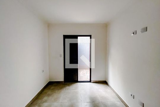 Quarto de apartamento à venda com 1 quarto, 30m² em Vila Invernada, São Paulo