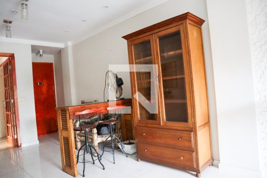 Sala de apartamento à venda com 3 quartos, 110m² em Ingá, Niterói