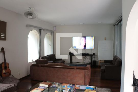 Casa à venda com 6 quartos, 400m² em Tatuapé, São Paulo