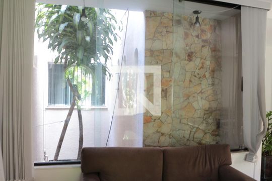 Sala de casa à venda com 6 quartos, 400m² em Tatuapé, São Paulo