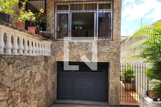 Casa à venda com 3 quartos, 154m² em Indianópolis, São Paulo