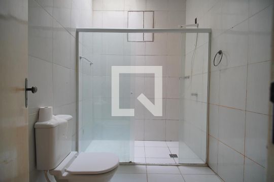 Banheiro de casa à venda com 2 quartos, 300m² em Scharlau, São Leopoldo