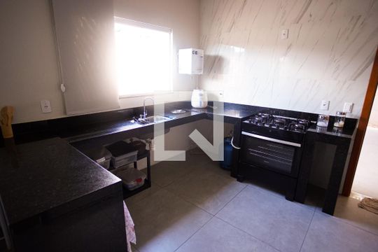 Cozinha de casa à venda com 3 quartos, 235m² em Rio Branco, Belo Horizonte