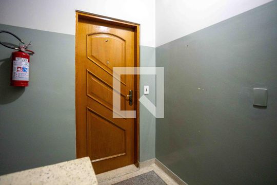 Hall de entrada de apartamento para alugar com 2 quartos, 53m² em Parque Sete de Setembro, Diadema
