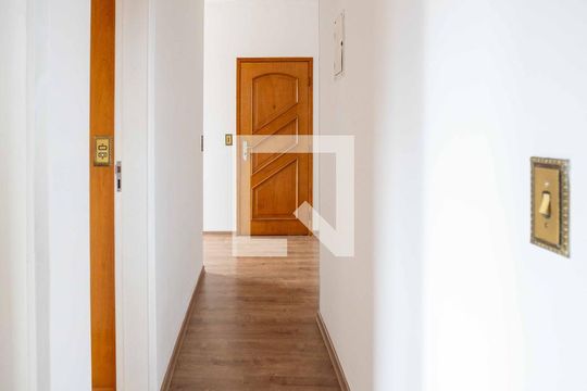 Corredor de apartamento para alugar com 2 quartos, 53m² em Parque Sete de Setembro, Diadema