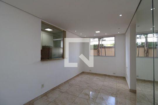 Sala de apartamento para alugar com 2 quartos, 44m² em Vila Homero Thon, Santo André