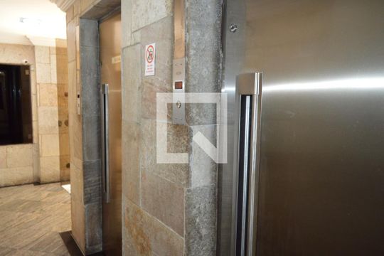 Elevadores de apartamento à venda com 3 quartos, 100m² em Vila Mariana, São Paulo