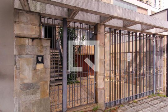 Fachada de casa para alugar com 4 quartos, 233m² em Jardim Anália Franco, São Paulo