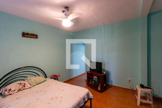 Suíte de casa à venda com 4 quartos, 500m² em Vila Ré, São Paulo
