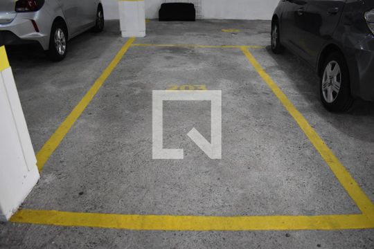 Garagem de apartamento para alugar com 3 quartos, 66m² em Água Verde, Curitiba