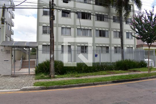 Fachada do condomínio de apartamento para alugar com 3 quartos, 66m² em Água Verde, Curitiba