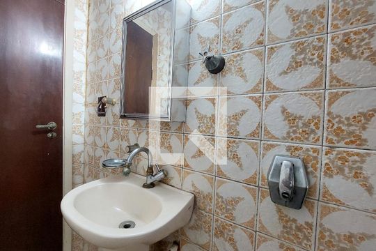 Lavabo de casa para alugar com 2 quartos, 242m² em Jardim Prudência, São Paulo
