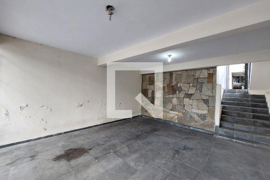 Garagem de casa para alugar com 2 quartos, 242m² em Jardim Prudência, São Paulo