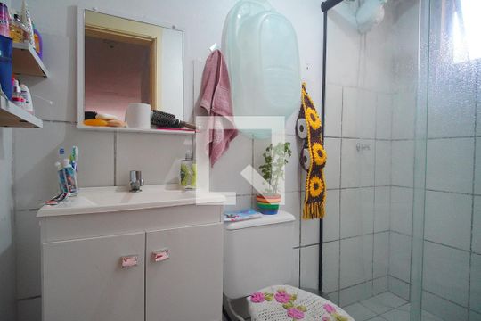 Banheiro de apartamento para alugar com 2 quartos, 46m² em Duque de Caxias, São Leopoldo