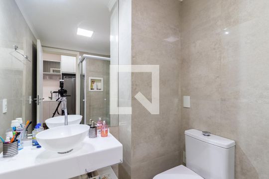 Banheiro de kitnet/studio à venda com 1 quarto, 28m² em Indianópolis, São Paulo