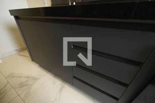 Cozinha - Armários de apartamento para alugar com 2 quartos, 62m² em Setor Faicalville, Goiânia