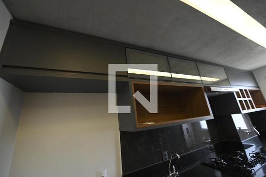 Cozinha - Armários de apartamento para alugar com 2 quartos, 62m² em Setor Faicalville, Goiânia