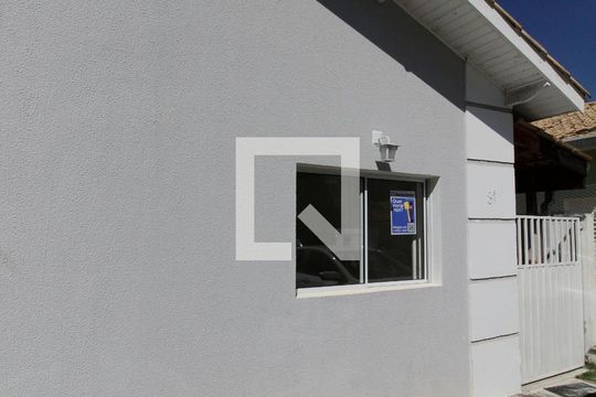 Plaquinha de casa de condomínio para alugar com 2 quartos, 50m² em Centreville, Cotia