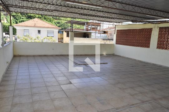 Área externa de casa à venda com 3 quartos, 150m² em Higienópolis, Rio de Janeiro