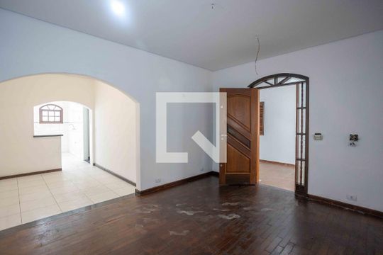Sala de TV de casa à venda com 2 quartos, 200m² em Centro, Diadema