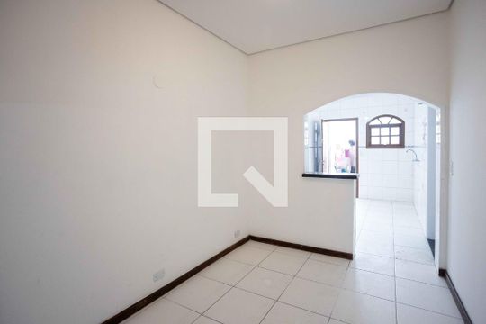Sala de TV de casa à venda com 2 quartos, 200m² em Centro, Diadema