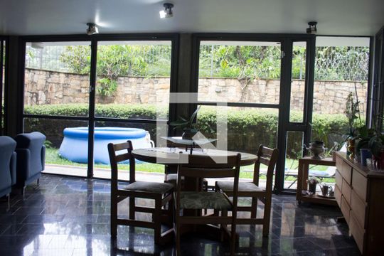 sala de casa à venda com 4 quartos, 430m² em Jardim Vitoria Regia (zona Oeste), São Paulo
