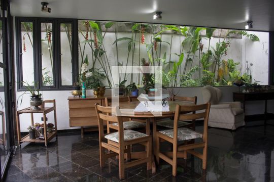 sala de casa à venda com 4 quartos, 430m² em Jardim Vitoria Regia (zona Oeste), São Paulo