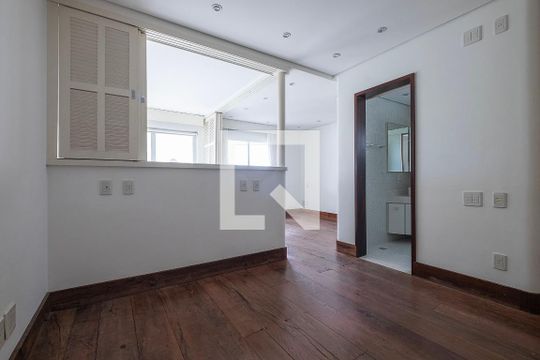 Suíte de apartamento para alugar com 1 quarto, 72m² em Vila Madalena, São Paulo