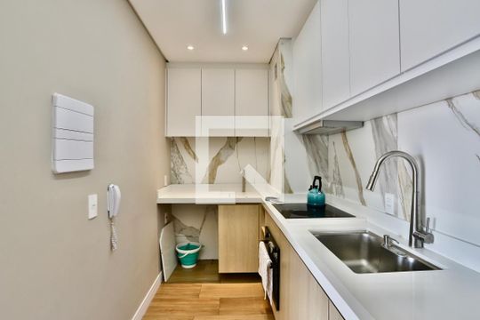 Cozinha de apartamento para alugar com 1 quarto, 39m² em Vila Invernada, São Paulo