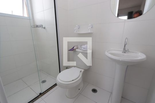 Banheiro de apartamento para alugar com 1 quarto, 26m² em Jardim Planalto, São Paulo