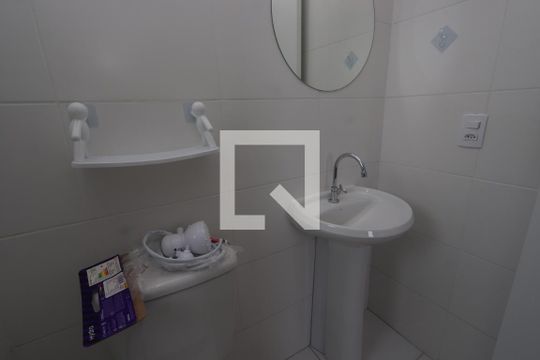Banheiro de apartamento para alugar com 1 quarto, 26m² em Jardim Planalto, São Paulo
